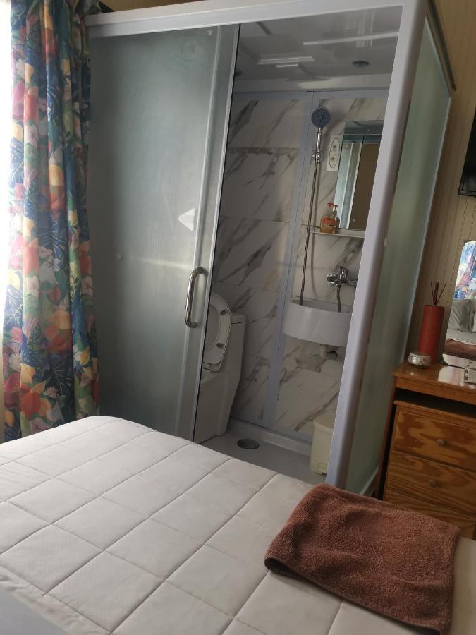 Eko Cozy Guest House St. John's ภายนอก รูปภาพ